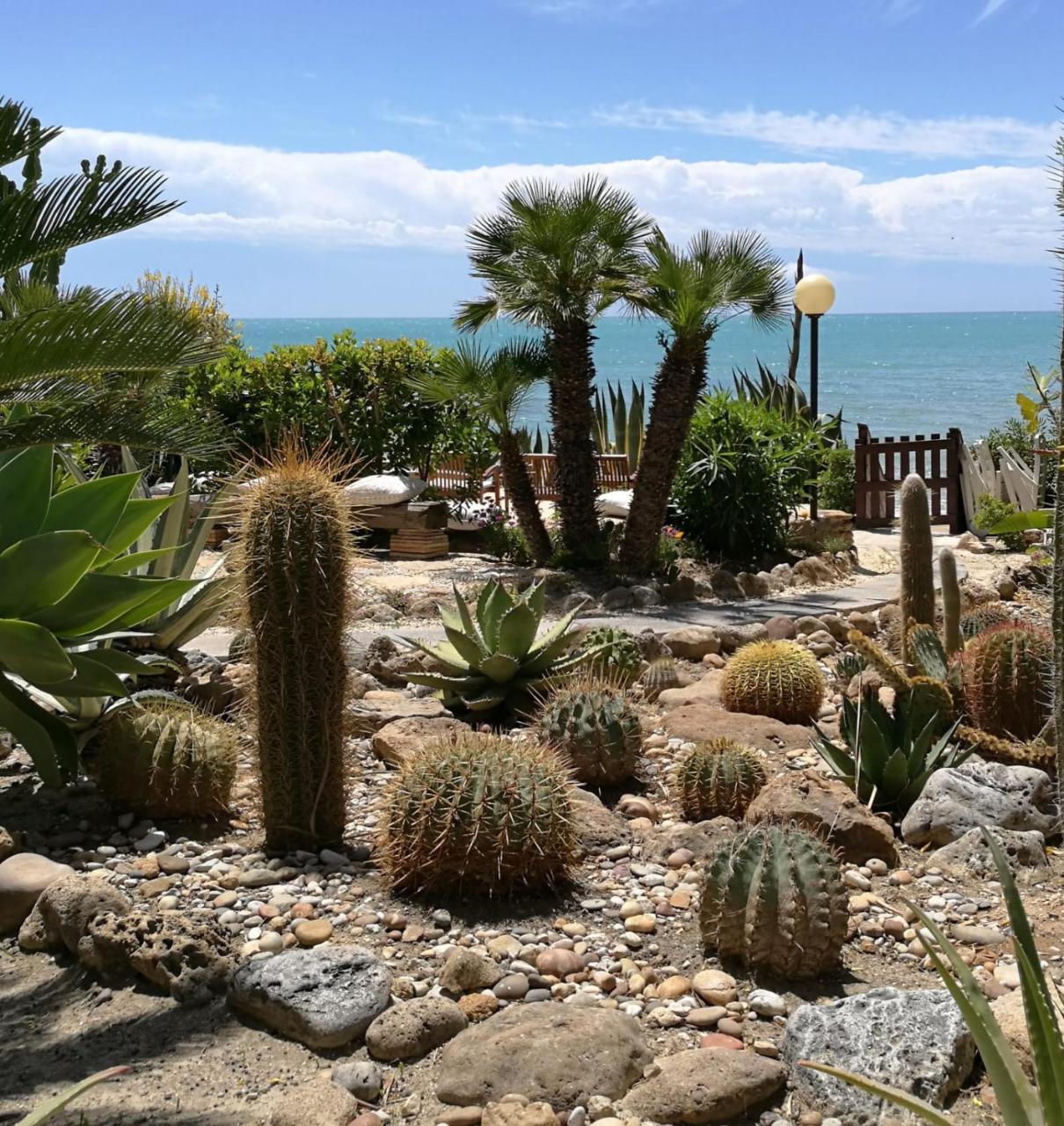 Giardino Sul Mare — 4-Star Luxury Hotel in Realmonte, Italy