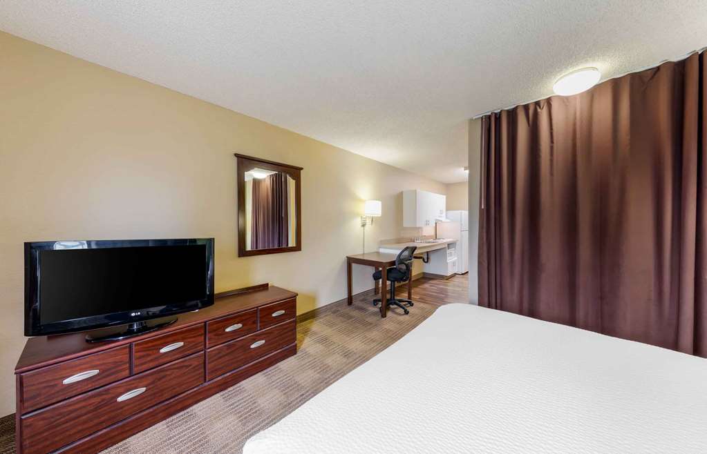 Extended Stay America Suites Orange County Huntington Beach - photo 15