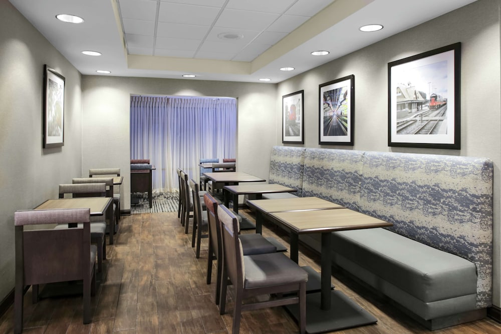 Hampton Inn Chicago Elgin I 90 - photo 13