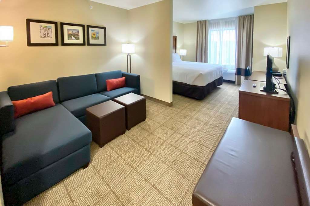 Comfort Inn & Suites Harrah - photo 23