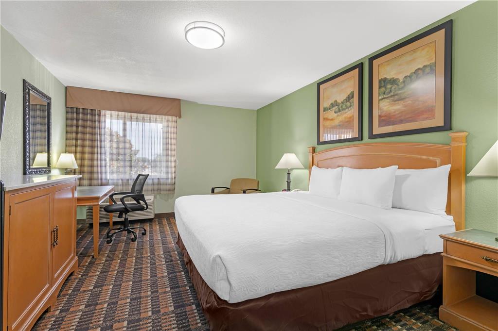 Quality Inn & Suites Plano East Richardson - photo 17