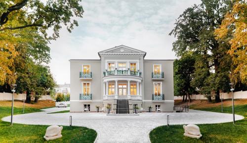 Willa Piękny Widok — 4-Star Luxury Hotel in Elblag, Poland