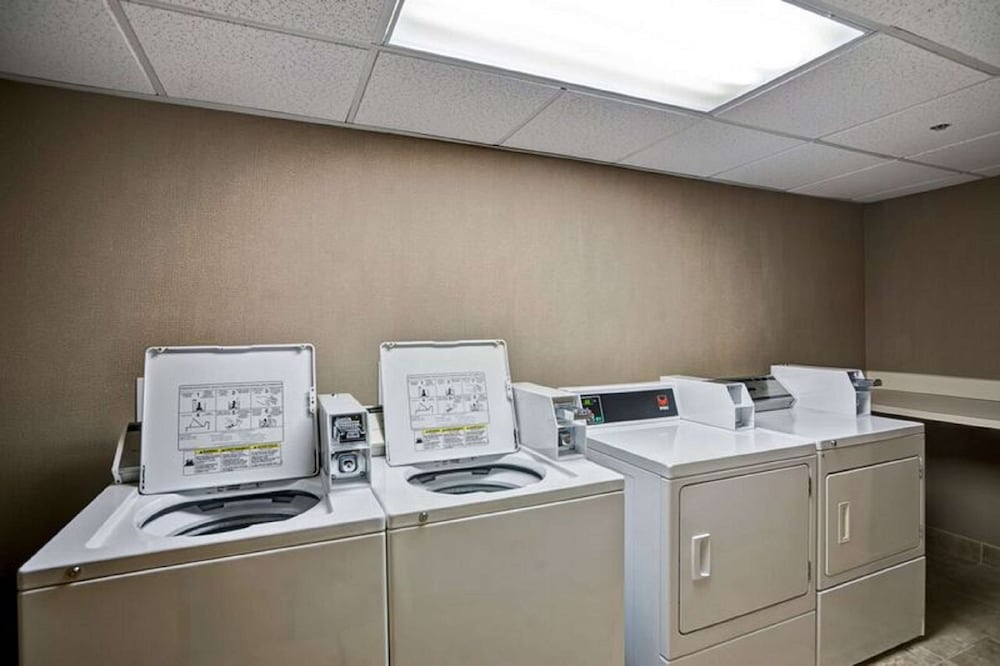 Hampton Inn Albany Wolf Road - photo 27