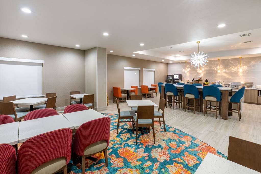 La Quinta Inn & Suites by Wyndham New Braunfels - photo 66