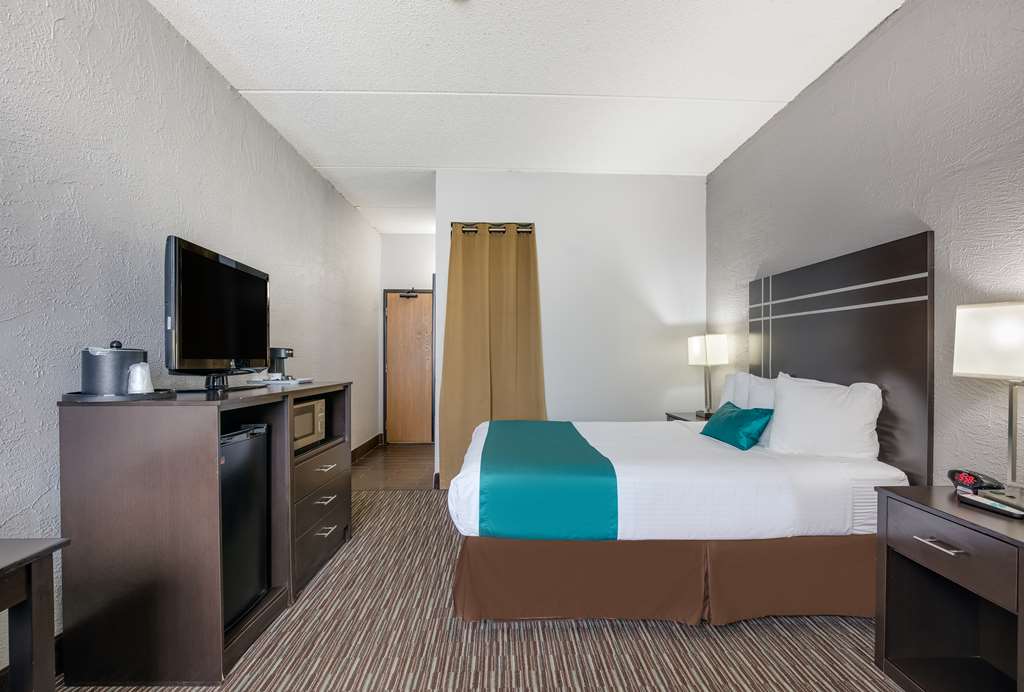 Best Western Waukesha Grand - photo 28
