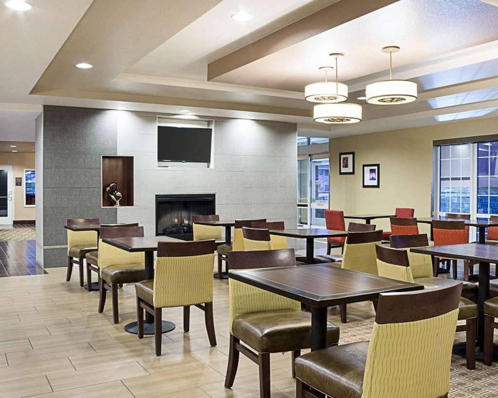 Comfort Suites Minot South - photo 38
