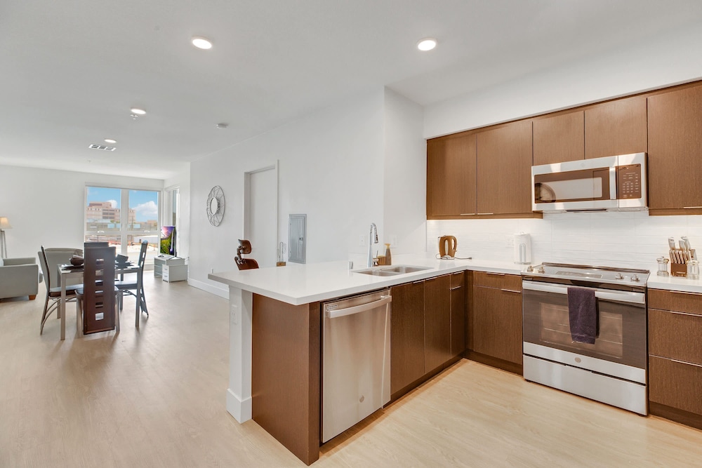 Suitesrus Apart Hotel Near Dodgers Stadium - photo 12