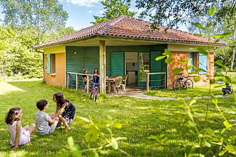 Les Gîtes De La Barbotine pet-friendly hotel Le Fuilet