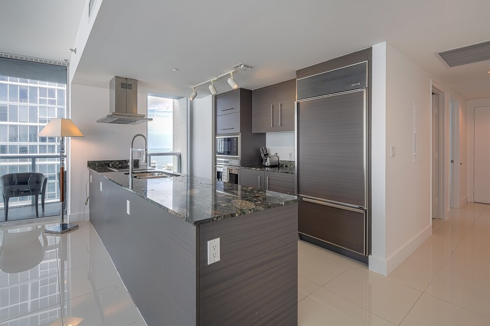 Private Residences at ICON Twr3 by JOS17 - photo 36