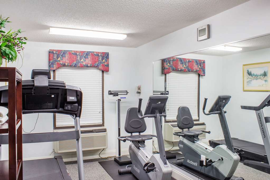 Econo Lodge Raleigh near Walnut Creek Amphitheatre - photo 59