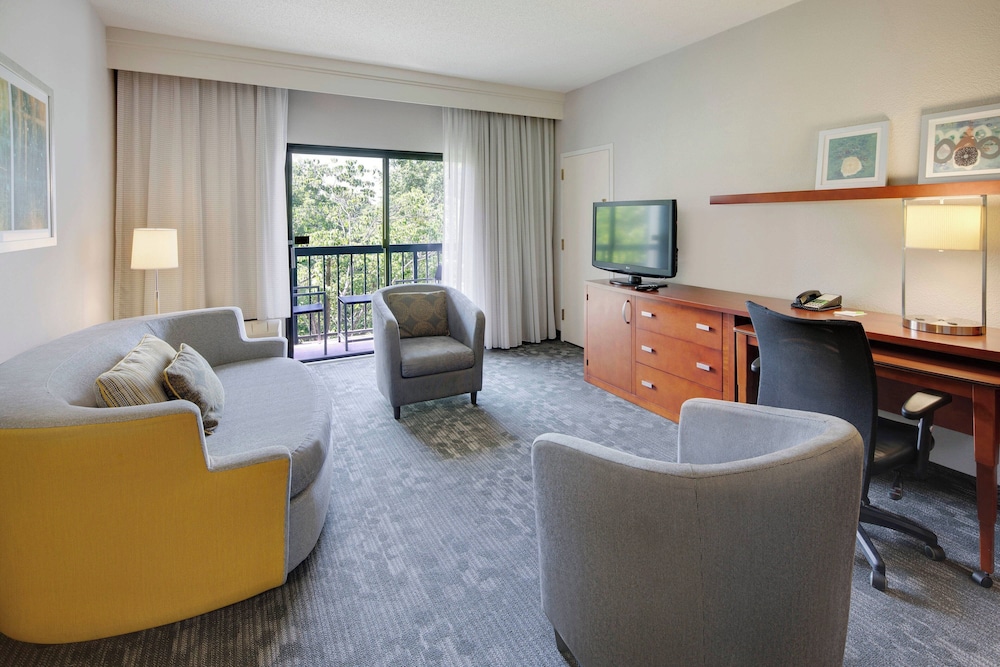 Courtyard Atlanta Norcross Peachtree Corners - photo 20