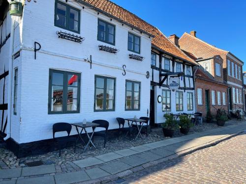 Restaurant Sælhunden — 4-Star Luxury Hotel in Ribe, Denmark