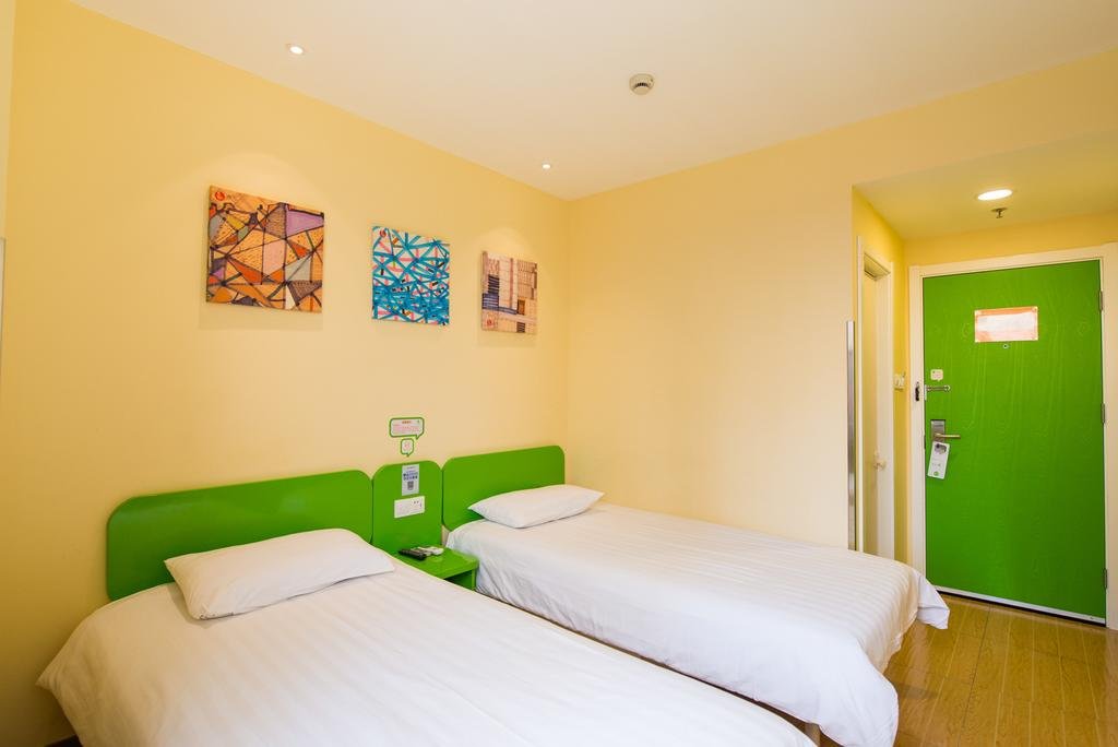 Hi Inn Shanghai Shangda Hutai Road in Baoshan, People's Republic of China