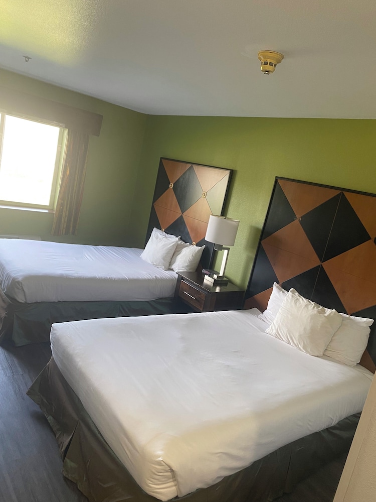 Inn America Lewiston - photo 17