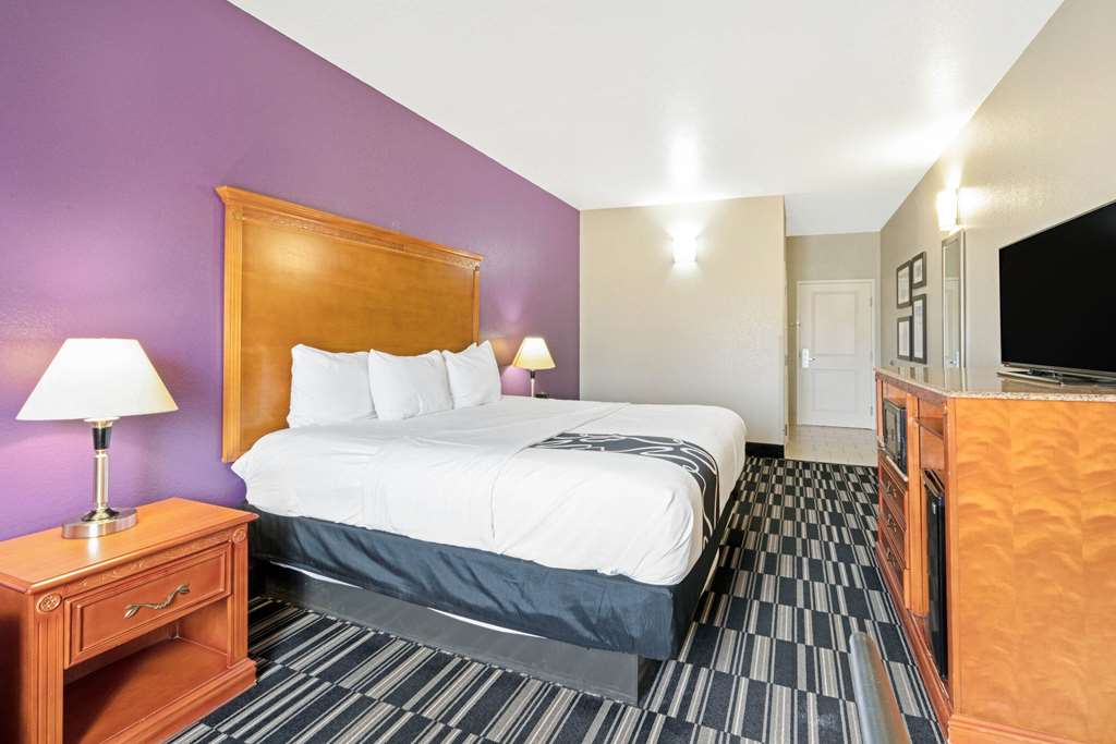 La Quinta Inn & Suites by Wyndham Ada - photo 19