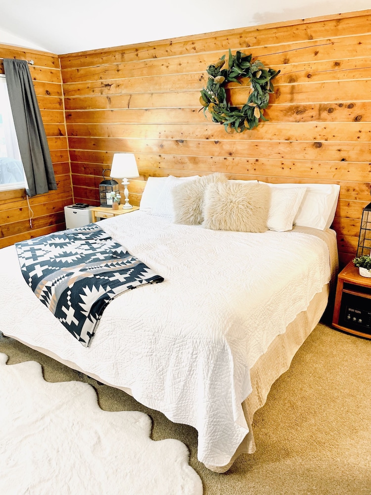 Glacier View Cabins - photo 9