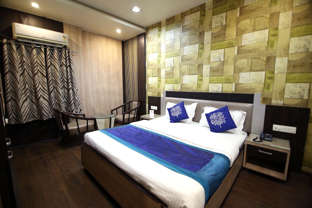OYO 9095 Hotel Kanishka