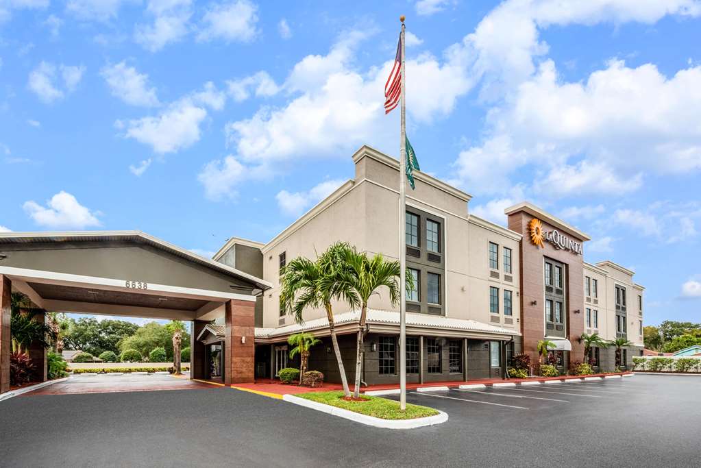 La Quinta Inn & Suites by Wyndham St. Petersburg Northeast in St. Petersburg, United States