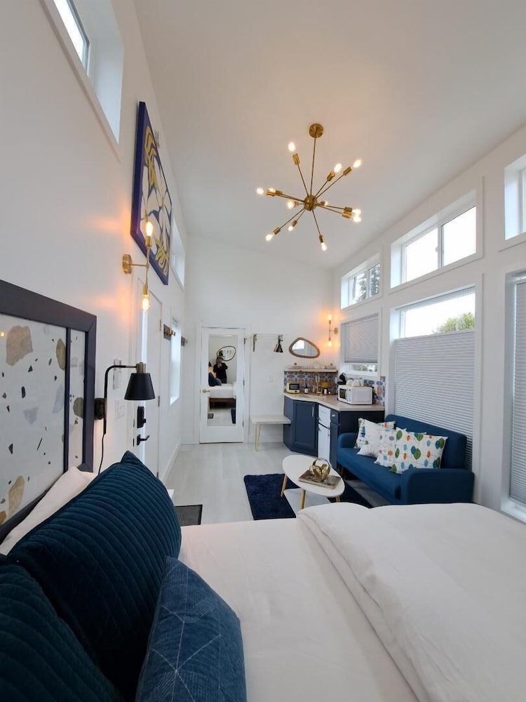 The Boutique Retreat - photo 20
