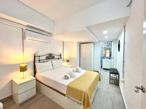 Duplex Huelin III & Beach by ELE Apartments — 4-Star Luxury Hotel in Malaga, Spain