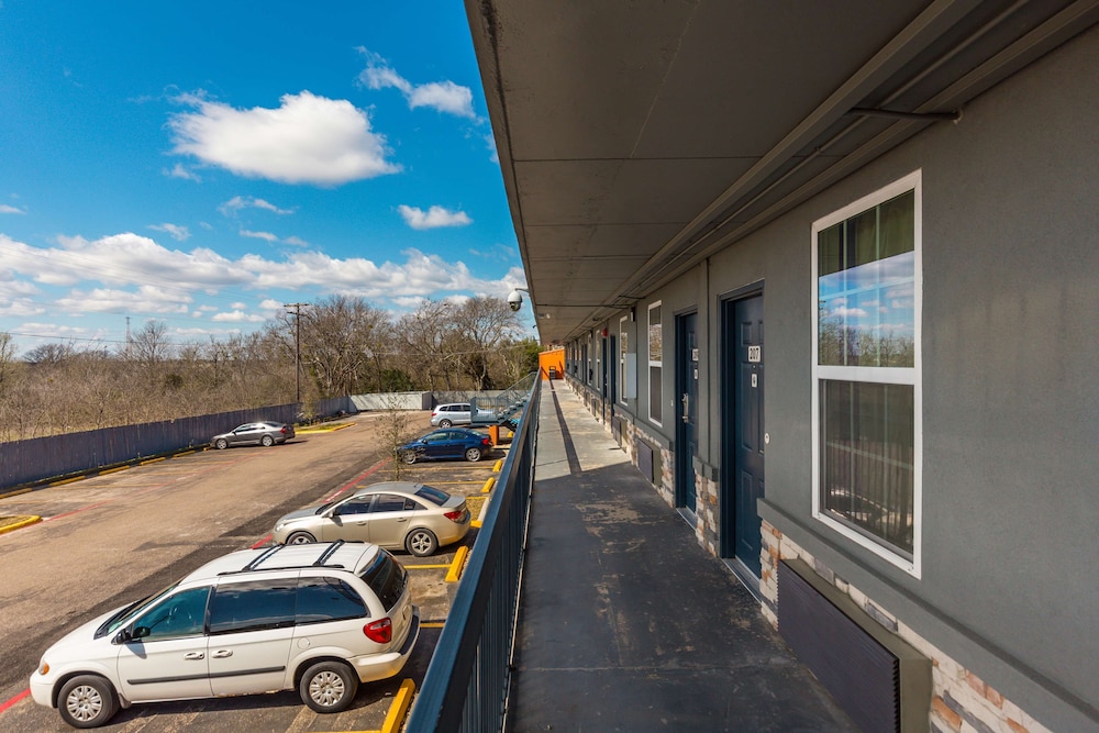 Motel 6 Temple TX - photo 32
