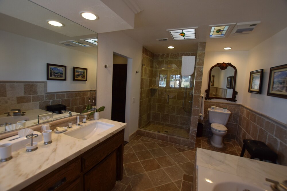 Catalina Courtyard Suites - photo 32