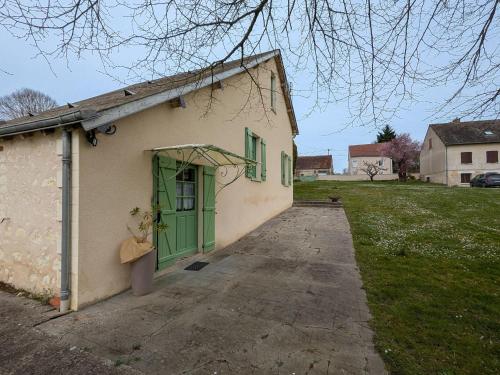 Gîte entre Touraine et Berry bordé de rivière près du parc animalier et station thermale FR 1 591 67 pet-friendly hotel Martizay