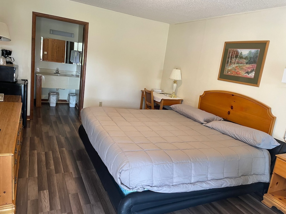 Pine Valley Motel - photo 12