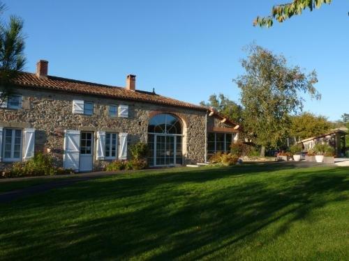 Logis de la Benetiere — hotel in Saint-Laurent-Sur-Sevre
