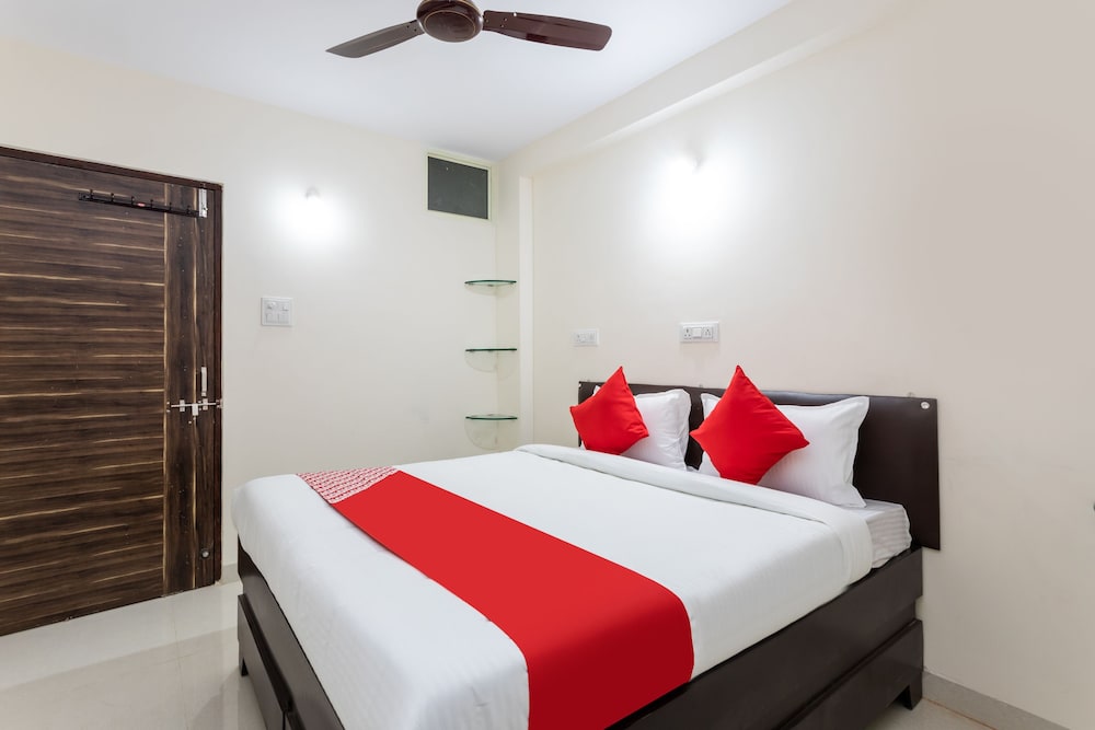 OYO 29431 Hotel Nagar Indore - last minute hotel in Indore