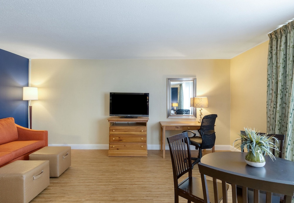 Clarion Inn Seekonk Providence - photo 27