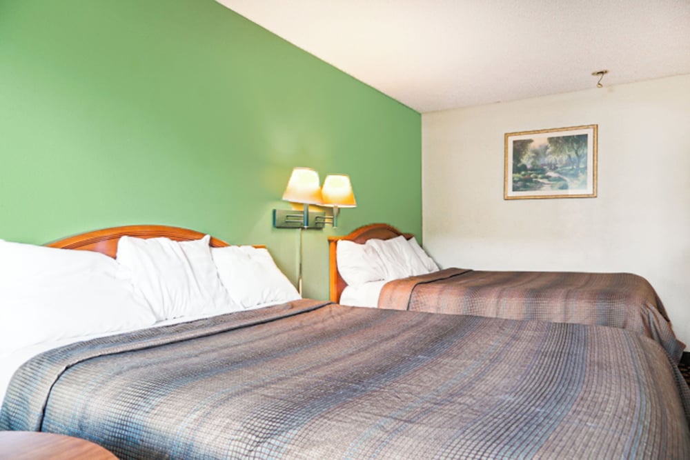 Economy Inn by OYO Ashburn I 75 - photo 14
