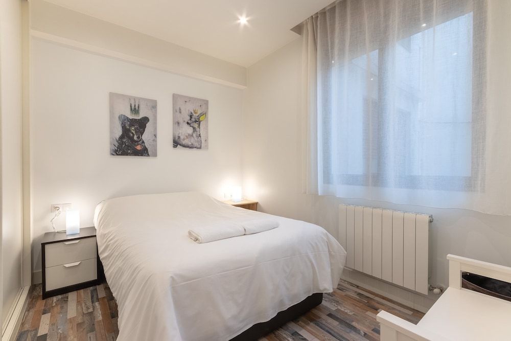 Gran Bilbao Vi Apartment By Aston Rentals — 4-Star Luxury Hotel in Barakaldo, Spain