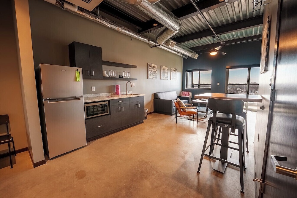 Brewhalla Hotel - photo 17