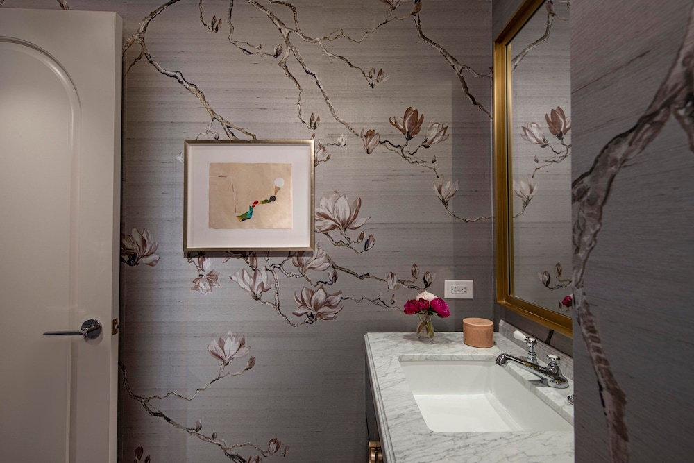 JW Marriott Essex House New York - photo 32