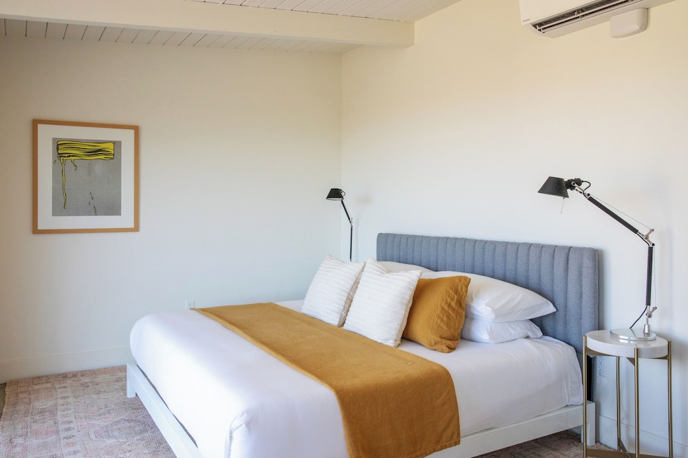 The Bungalows by Homestead Modern at The Joshua Tree Retreat Center - photo 21