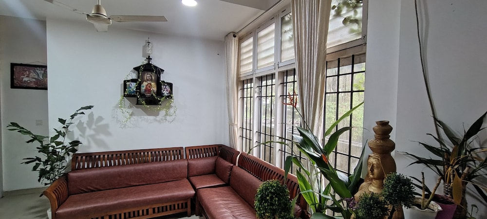 Dr Elzas Ayurveda