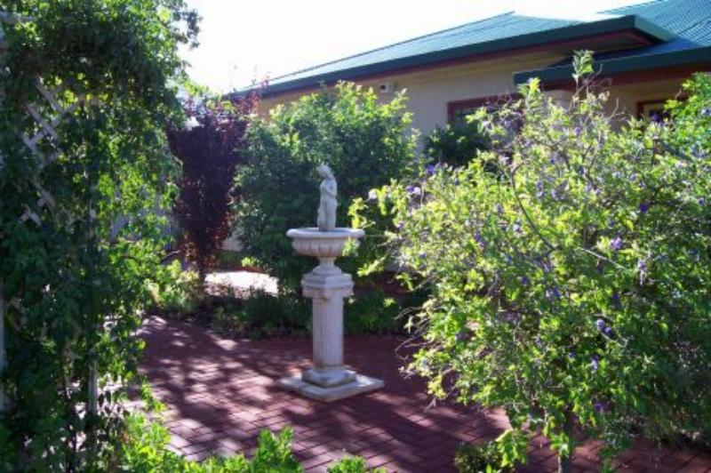 Cottage on Tottenham