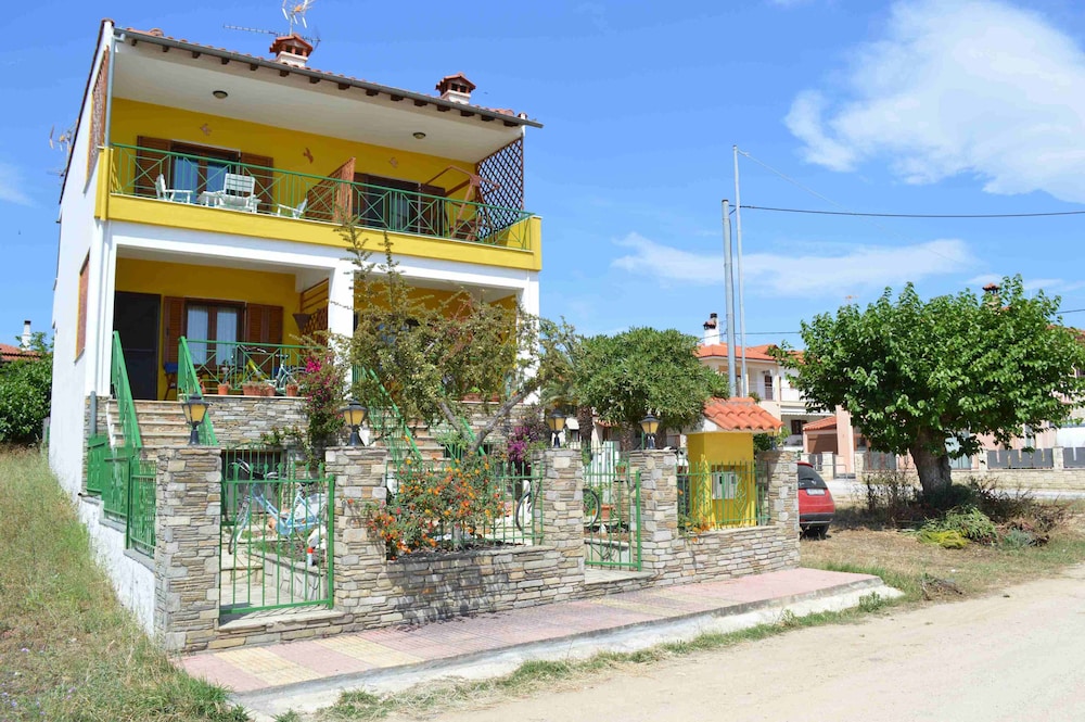 Sweet n’ Cozy Maisonette in Nikiti, Greece