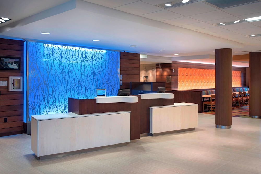 Fairfield Inn and Suites by Marriott Syracuse Carrier Circle - photo 2