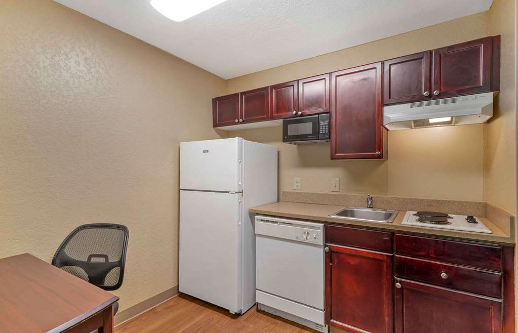 Extended Stay America Suites Houston Med Ctr Braeswood Bl - photo 11