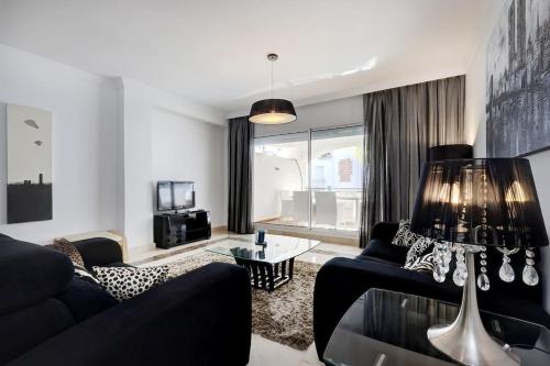 Modern 2 bedroom flat next to the sea — 4-Star Luxury Hotel in Marbella, Spain
