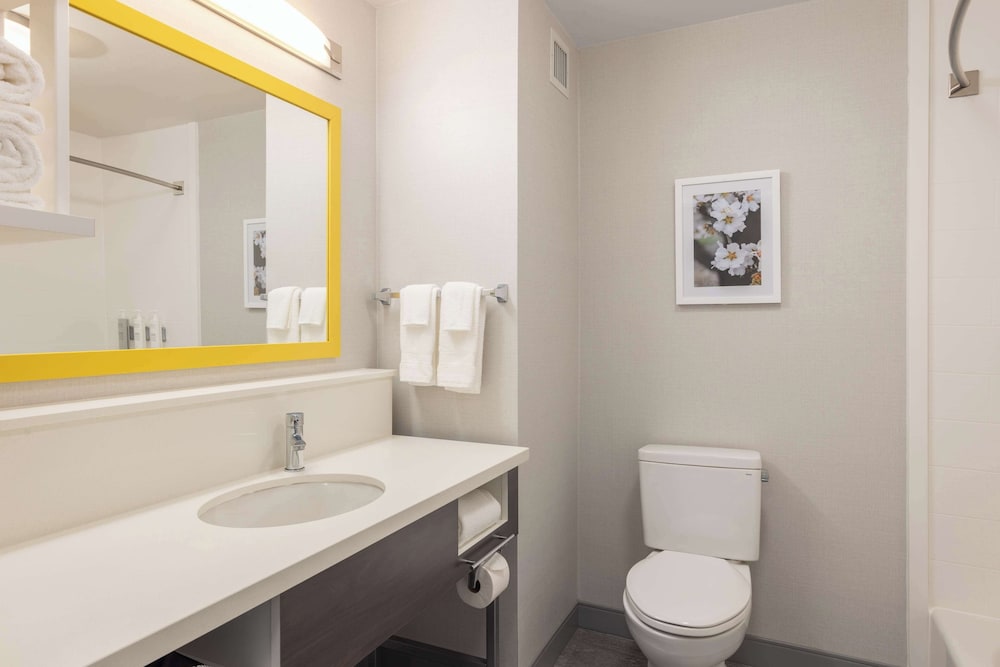 Hampton Inn & Suites Manteca - photo 36