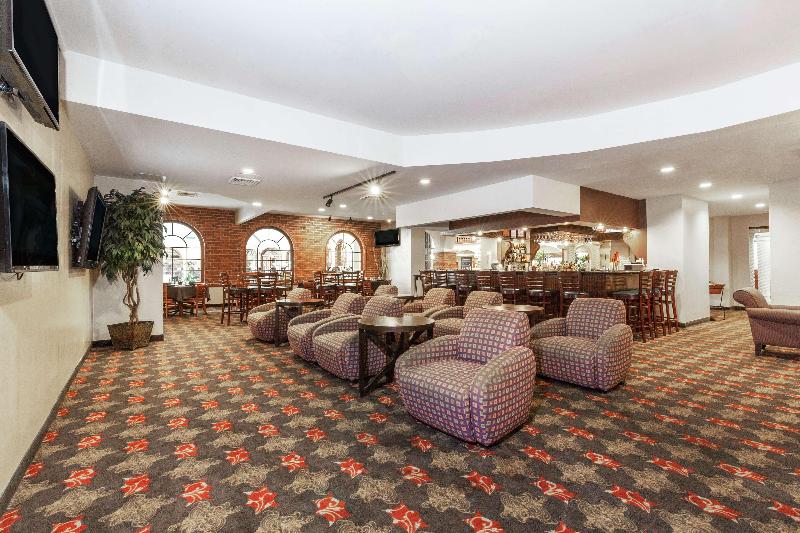 Embassy Suites by Hilton Kansas City Plaza - photo 49