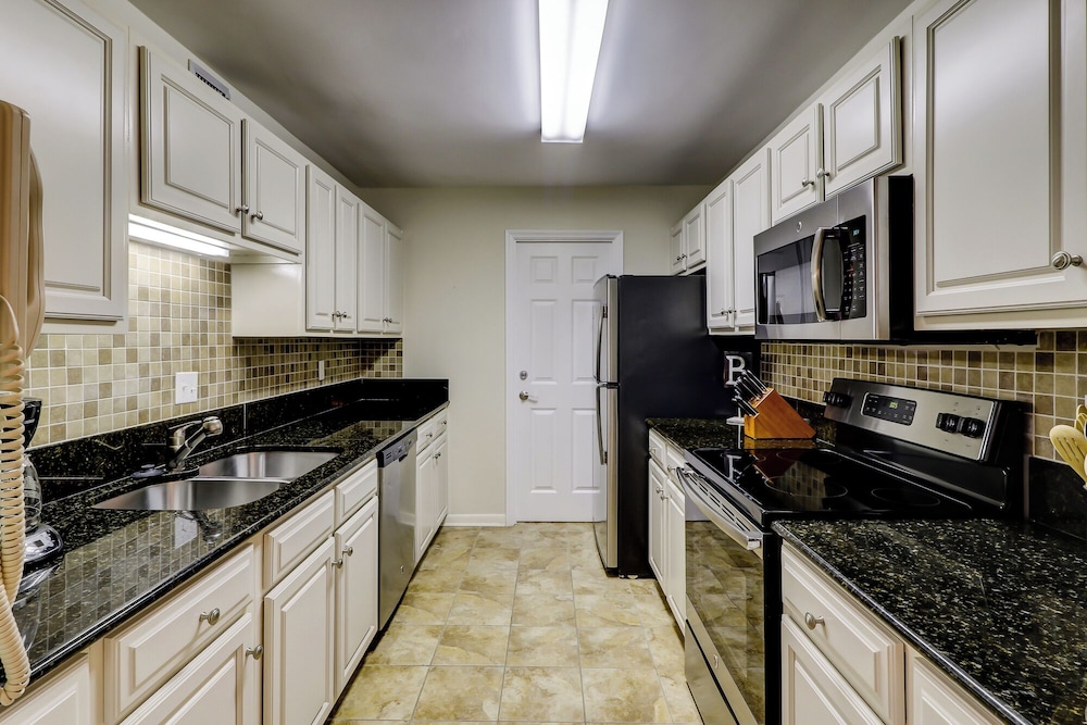920 Cutter Court at the Sea Pines Resort - featured photo