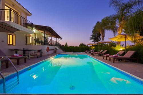 Villa Yiolani by Villa Plus