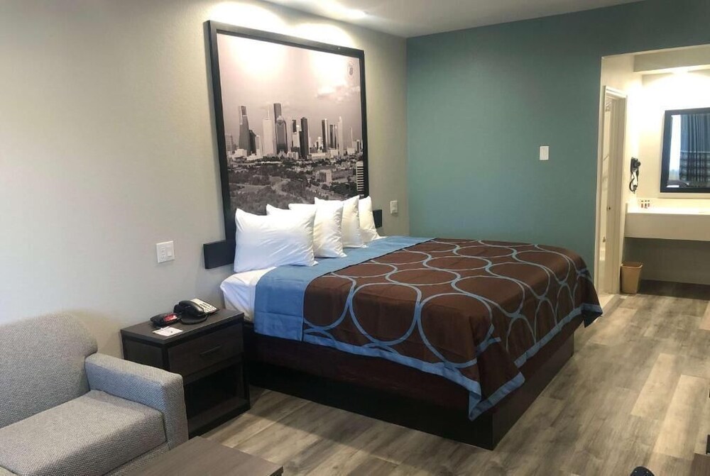 Hotel Blue Spring - photo 13