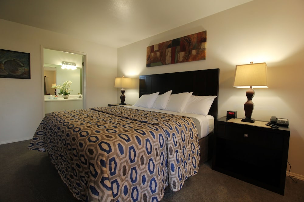 Mariner's Cove Inn - photo 3