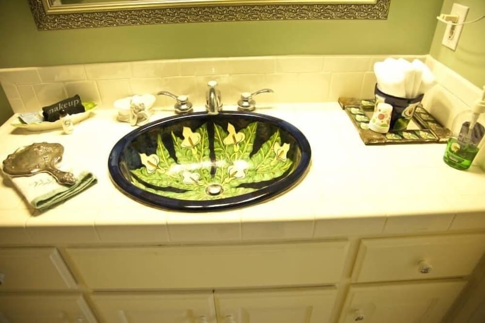Lillian Farms Bed & Breakfast - photo 95