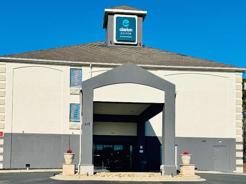 Clarion Pointe - carbon neutral hotel in Albemarle